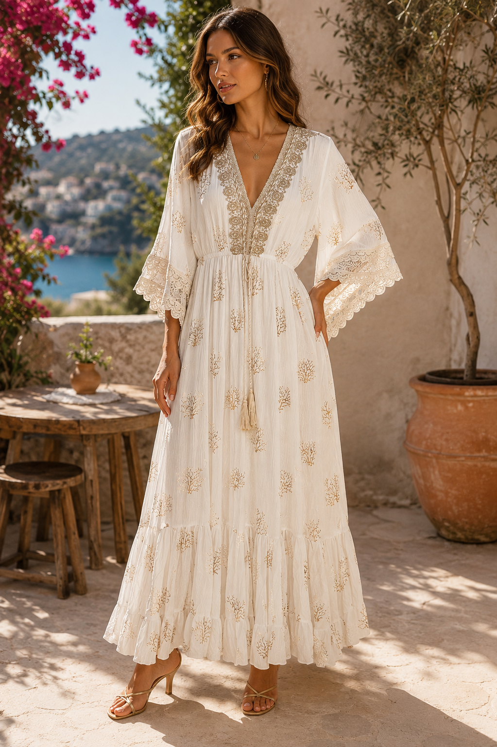 Robe longue Bohème chic blanche & dorée