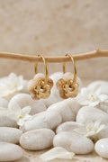 Boucles d’oreilles fleur créole  blanche bohème chic