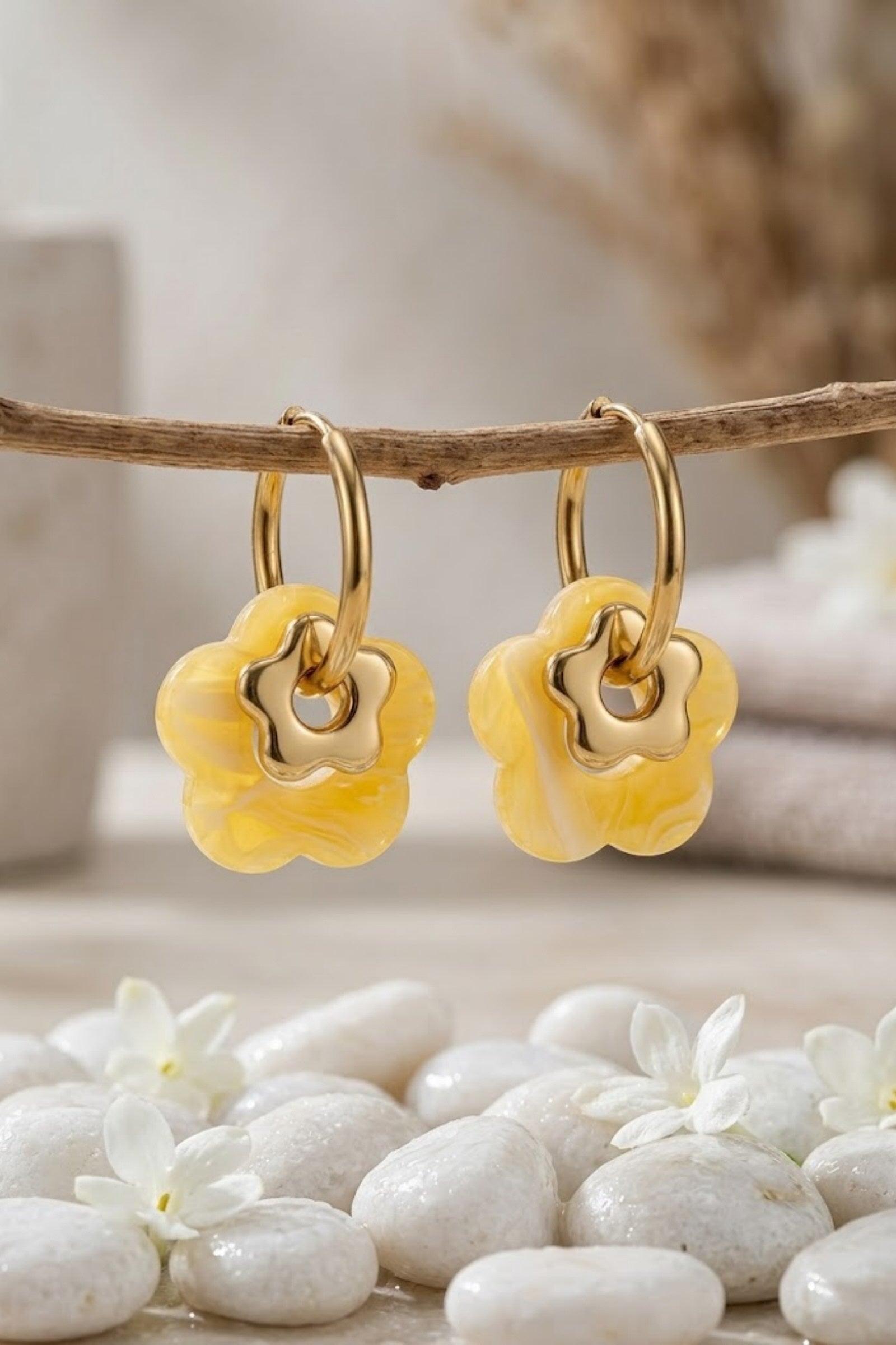 Boucles d’oreilles fleur créole jaune bohème solaire